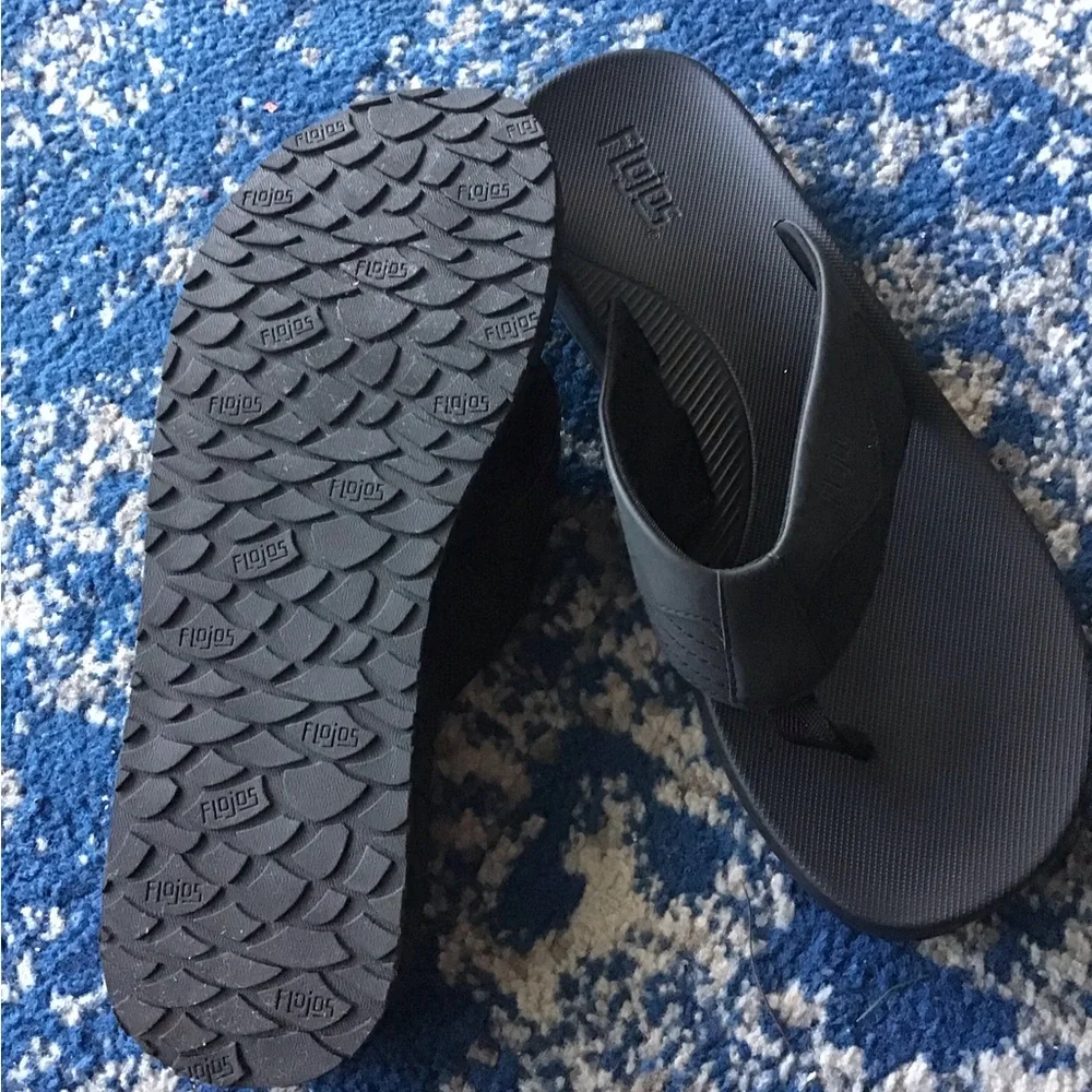 FLOJOS Thong Flip Flops